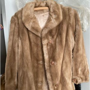 Fur from 1950 seldom worn excellent condition.